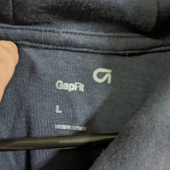 GapFit Breath Hoodie - Picture 2 of 4